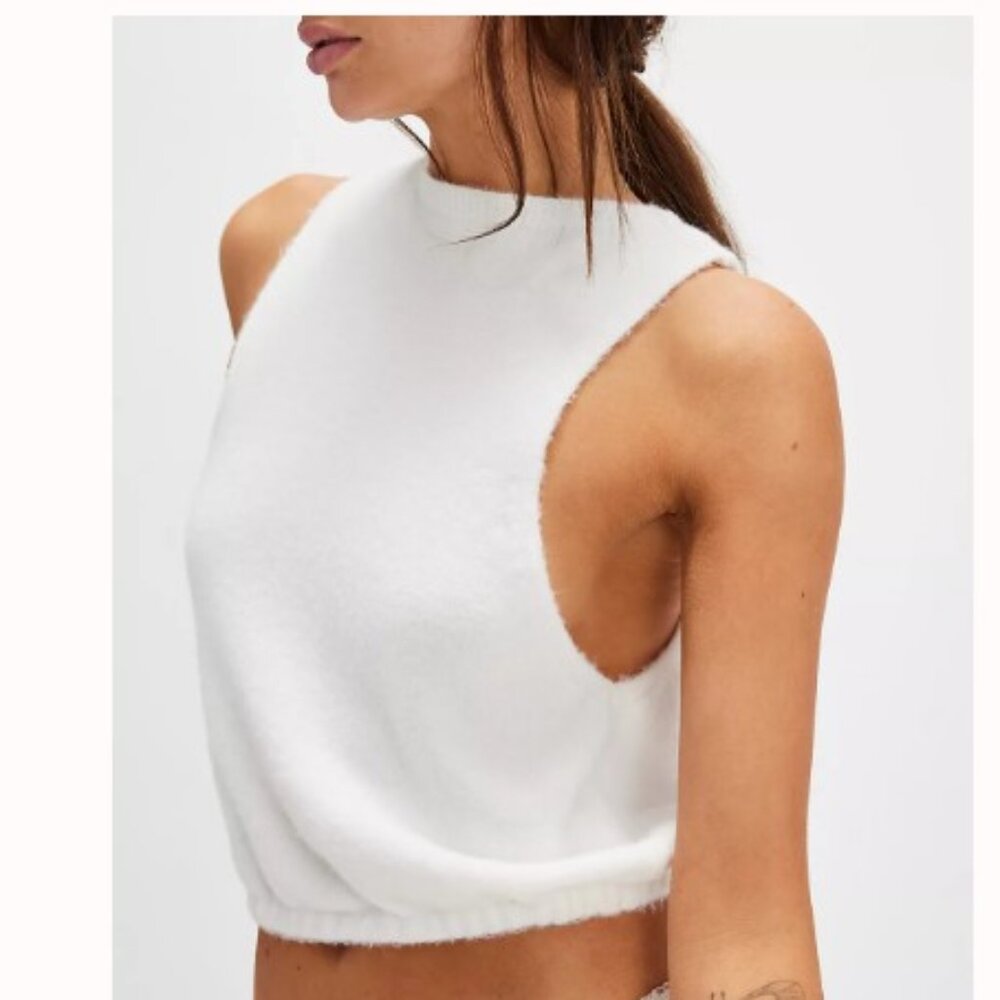 NWT White Fluff Crop vest